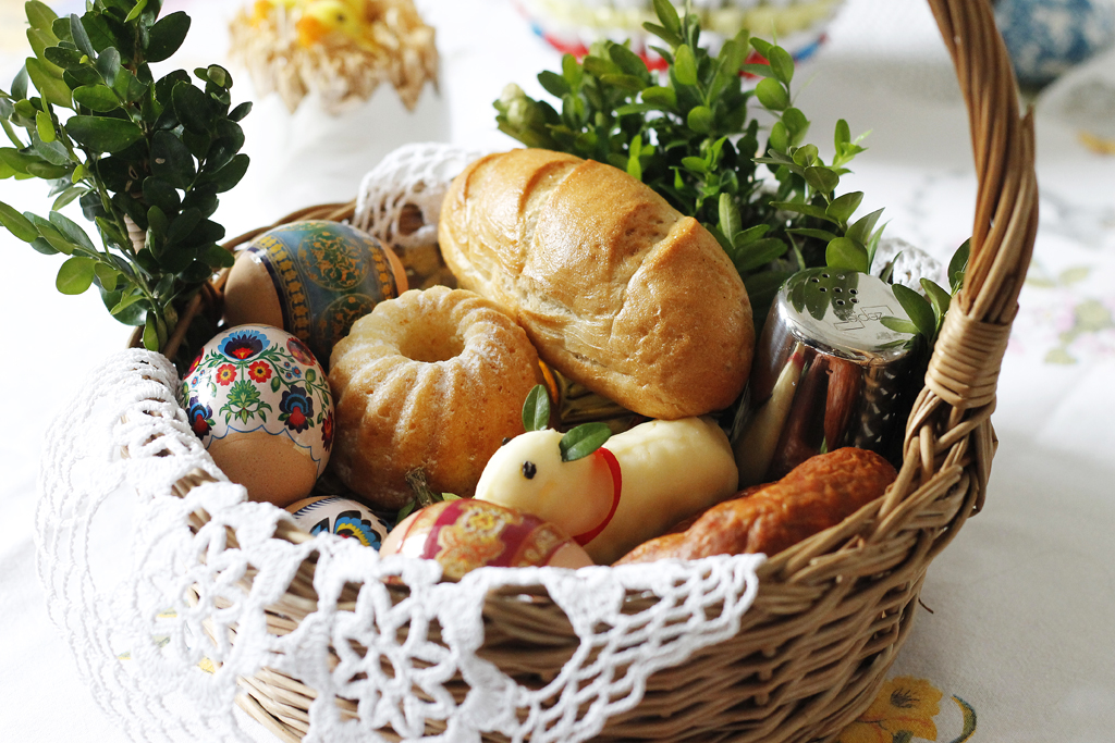 Easter Basket Blessing Polish Tradition Enjoyed By All St Stanislaus Kostka Church 1046